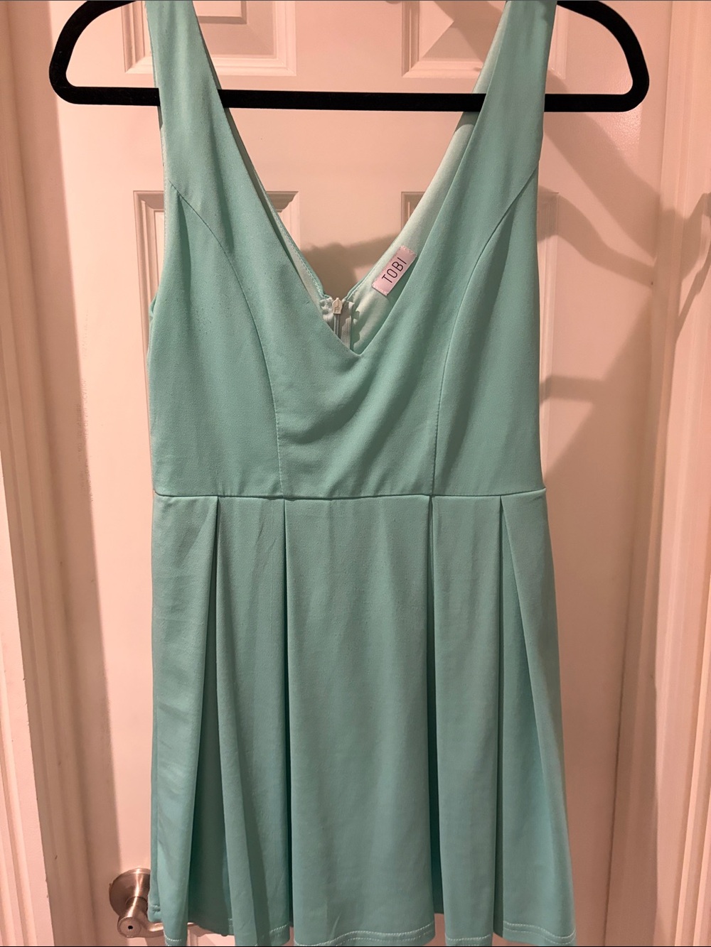 Tobi Mint Green V-Neck Mini Dress